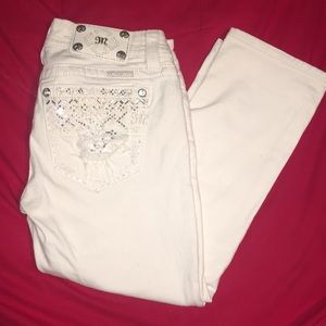 Miss Me White Capris